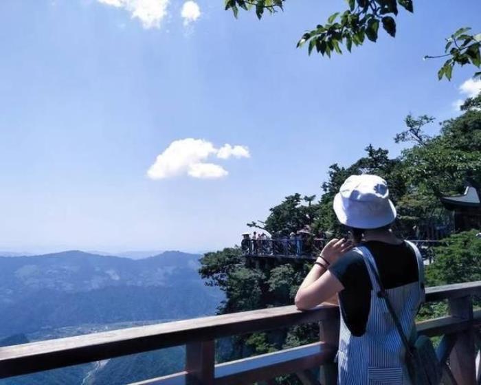 張家界家庭出游私人制定行程，自助游導(dǎo)游提供合理線路
