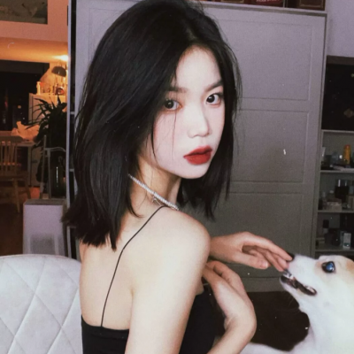 廣州美女伴游預(yù)約試駕員汲玉杰