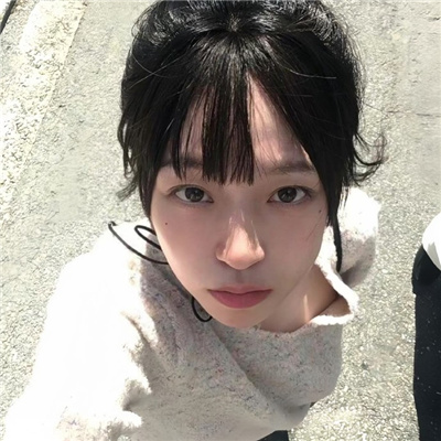 上海陪游才藝網紅完顏鴻衛